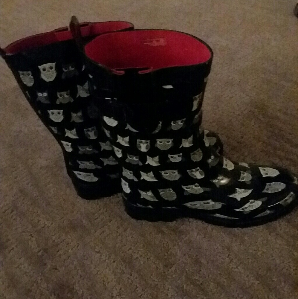 Owl rain boots